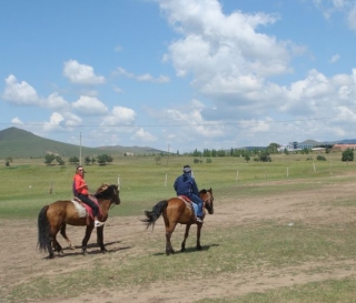  Pbaños a caballo por la cerro 